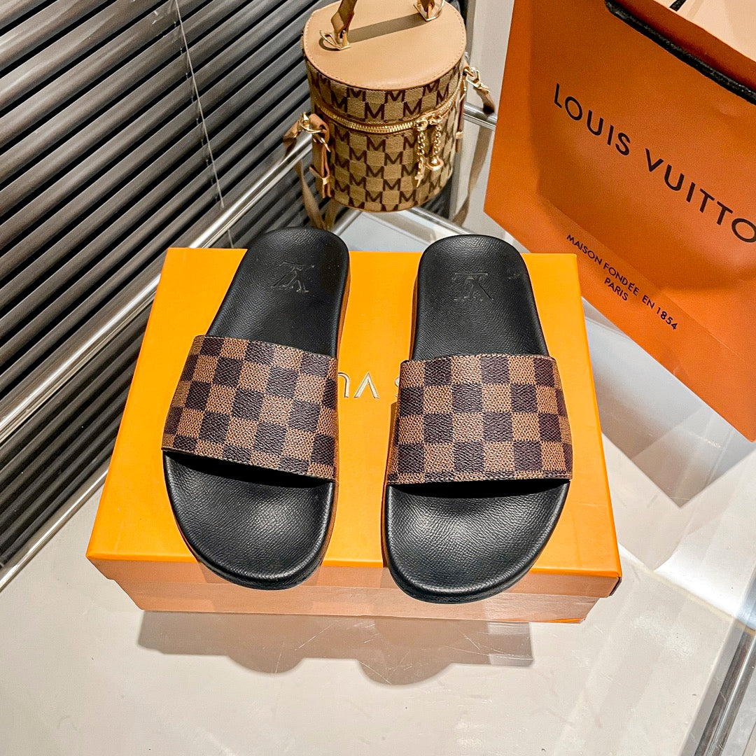 Couples Monogram& Checkerboard Slippers