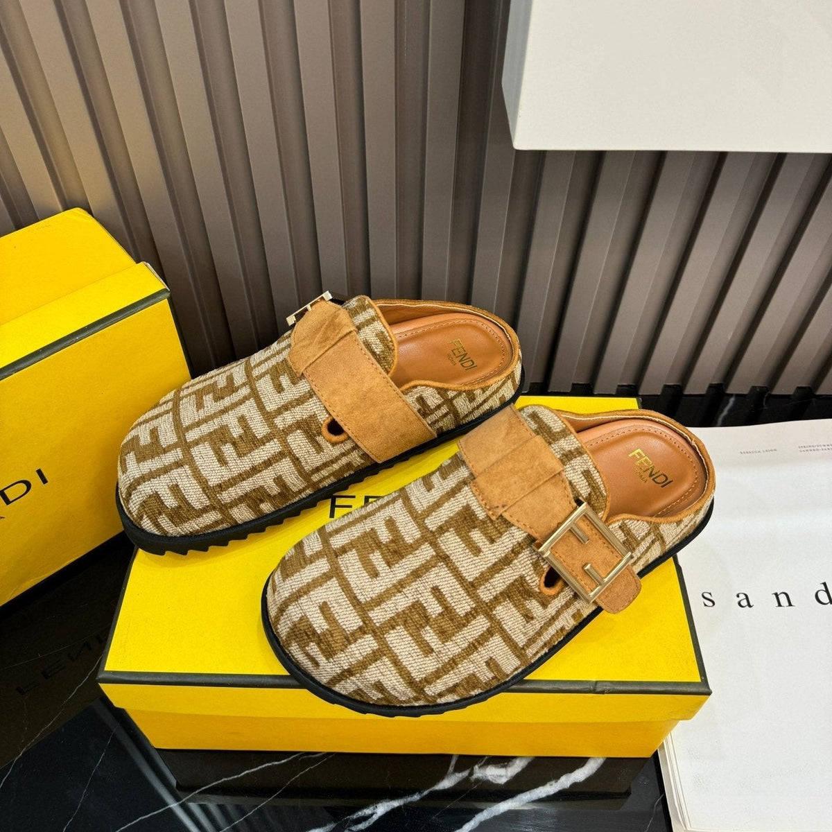 Autumn and Winter Embossed Slippers