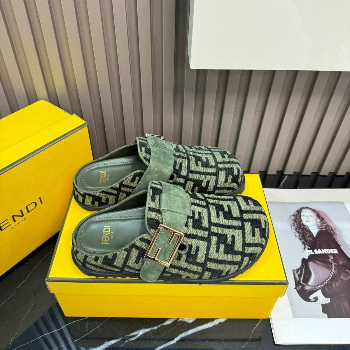 Autumn and Winter Embossed Slippers