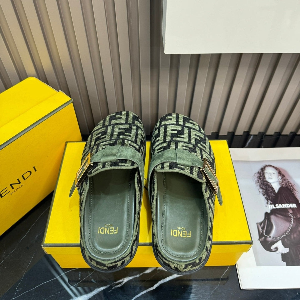 Autumn and Winter Embossed Slippers