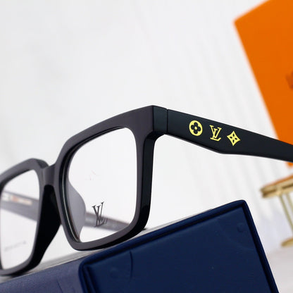 2026 New Metal-Rimmed Square Glasses