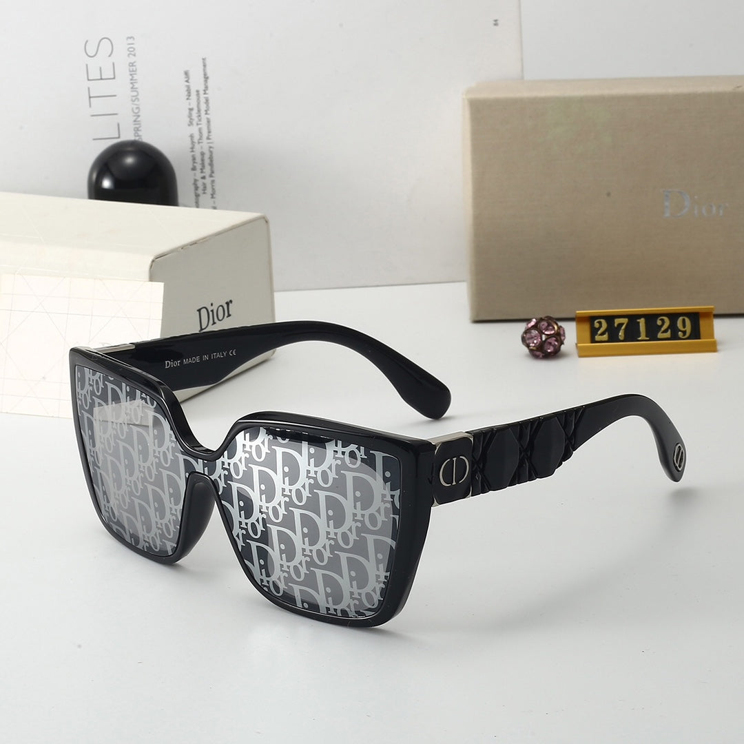 2026 Vintage Embossed Square Women's Sunglasses