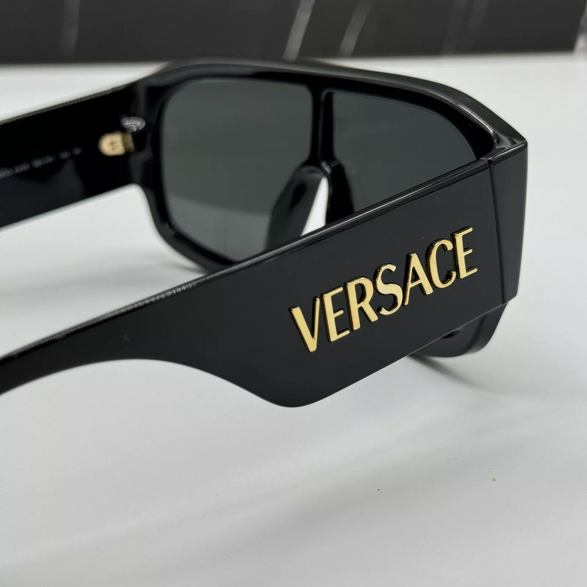 2026 Unisex One-piece Large Frame Fashion Sunglasses