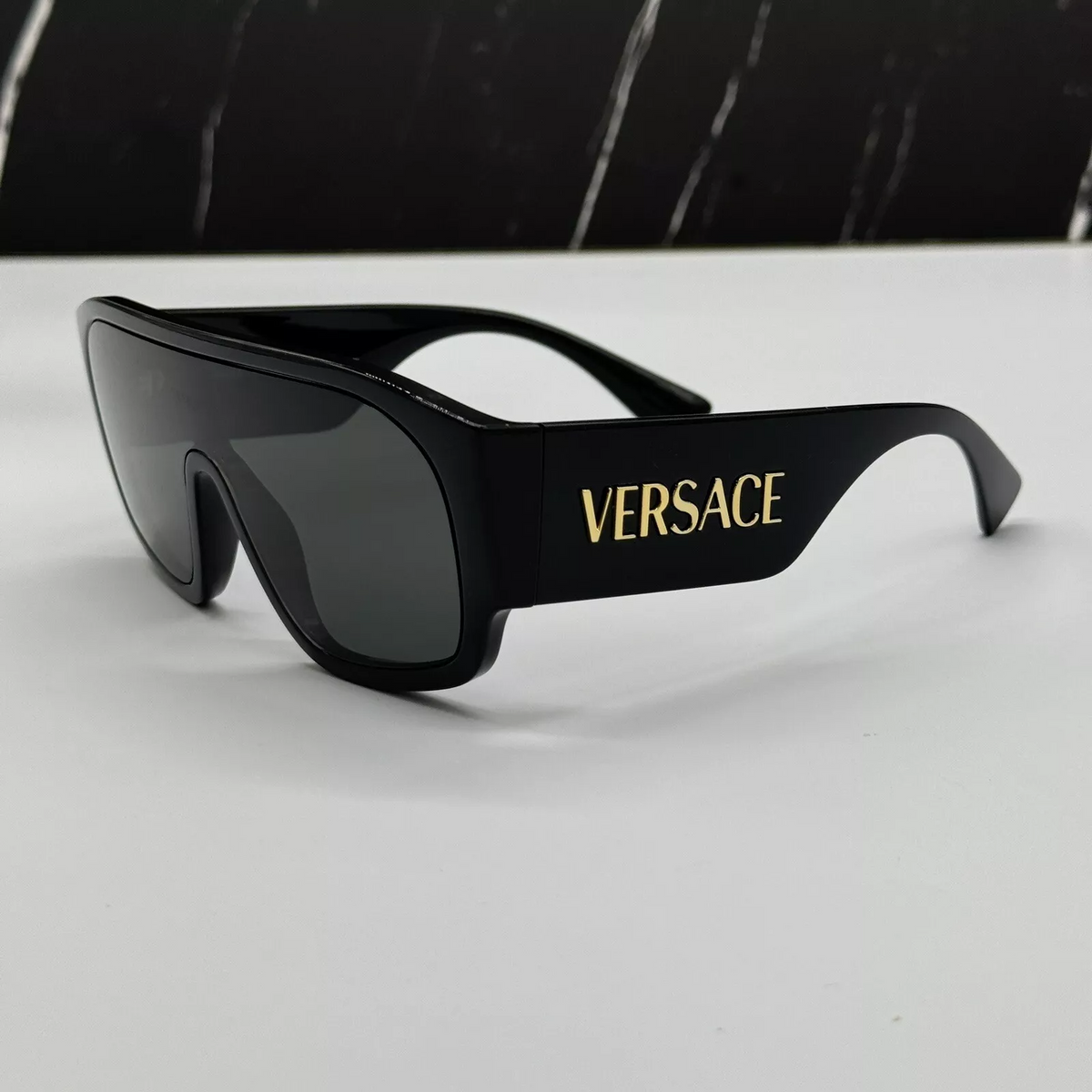 2026 Unisex One-piece Large Frame Fashion Sunglasses